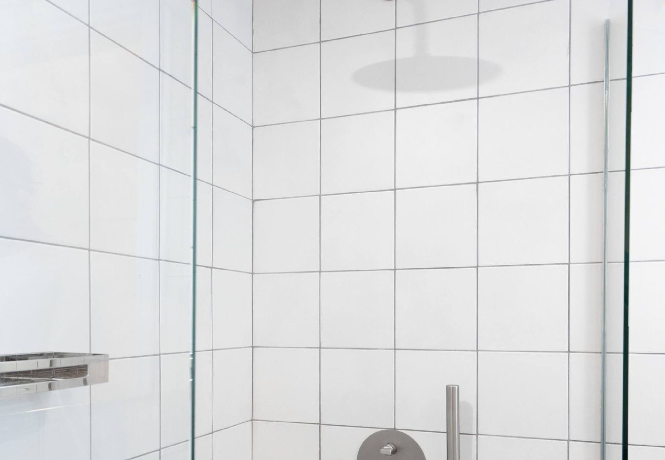 Apartment in Athens - Bright 2BR Apartment By Metro Near Acropolis