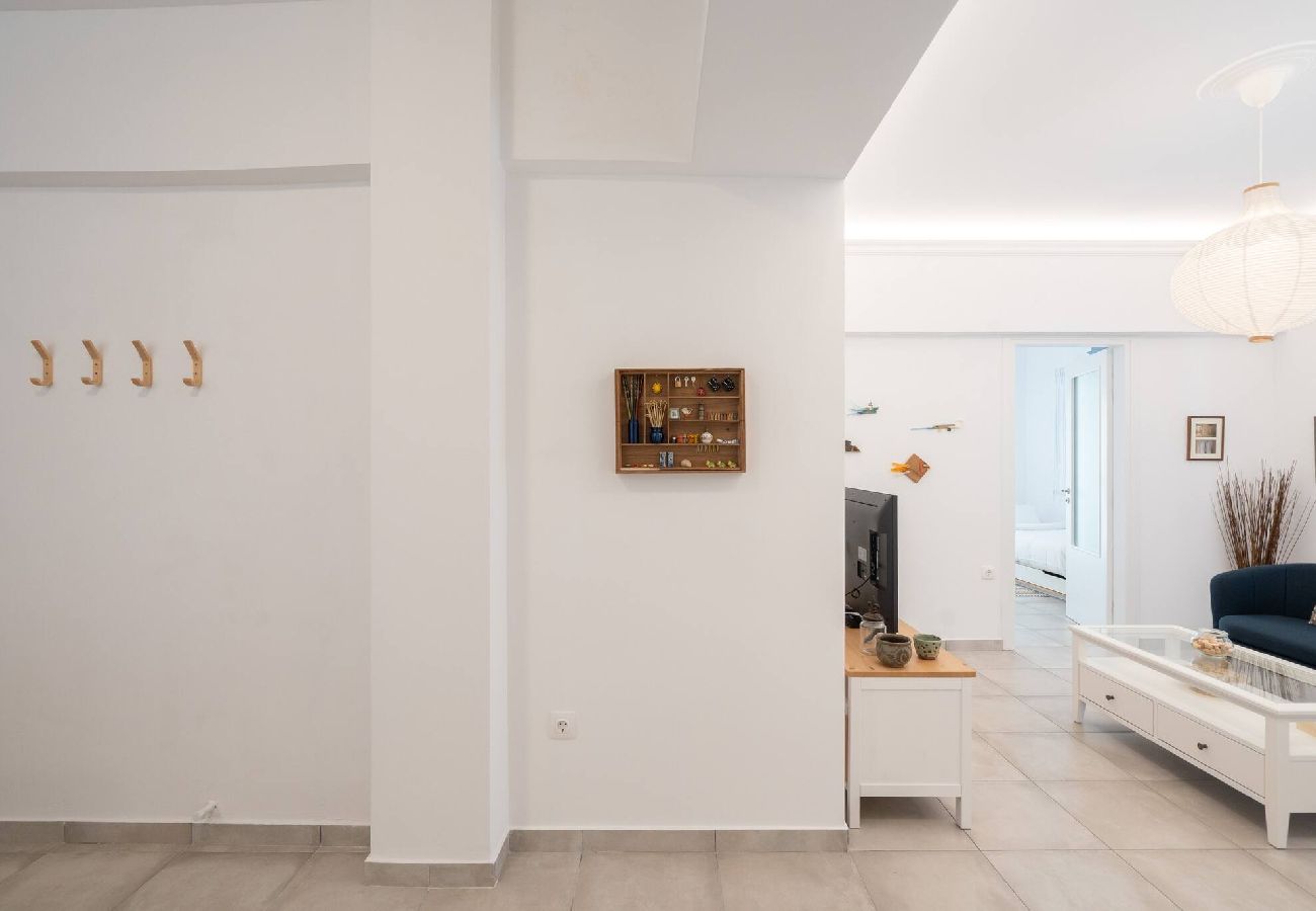 Apartment in Athens - Bright 2BR Apartment By Metro Near Acropolis