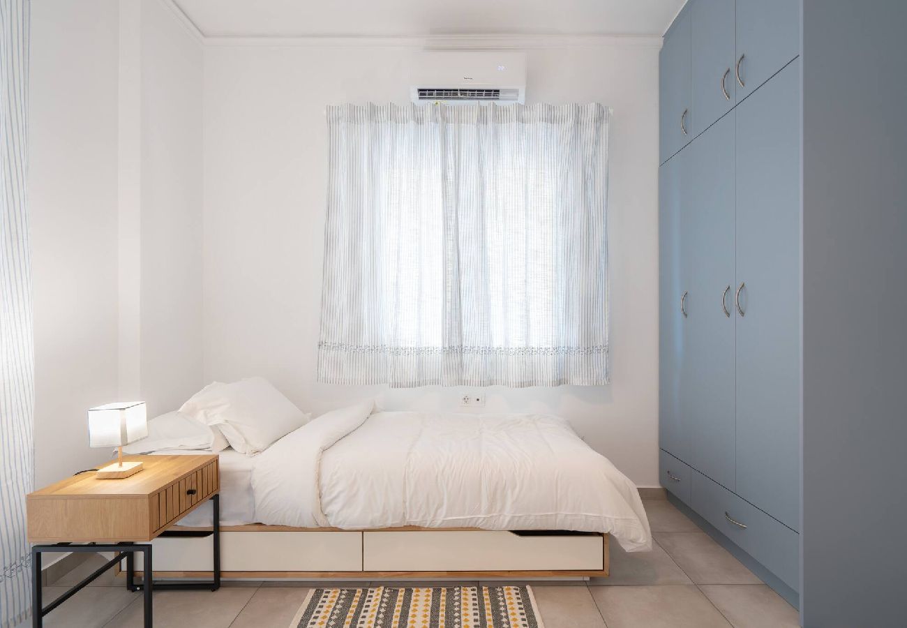 Apartment in Athens - Bright 2BR Apartment By Metro Near Acropolis