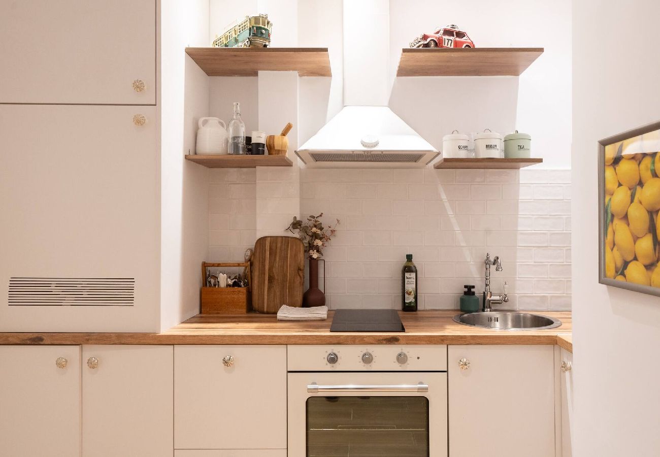 Apartment in Athens - 1BR Stylish Apt 20 Minutes from Acropolis