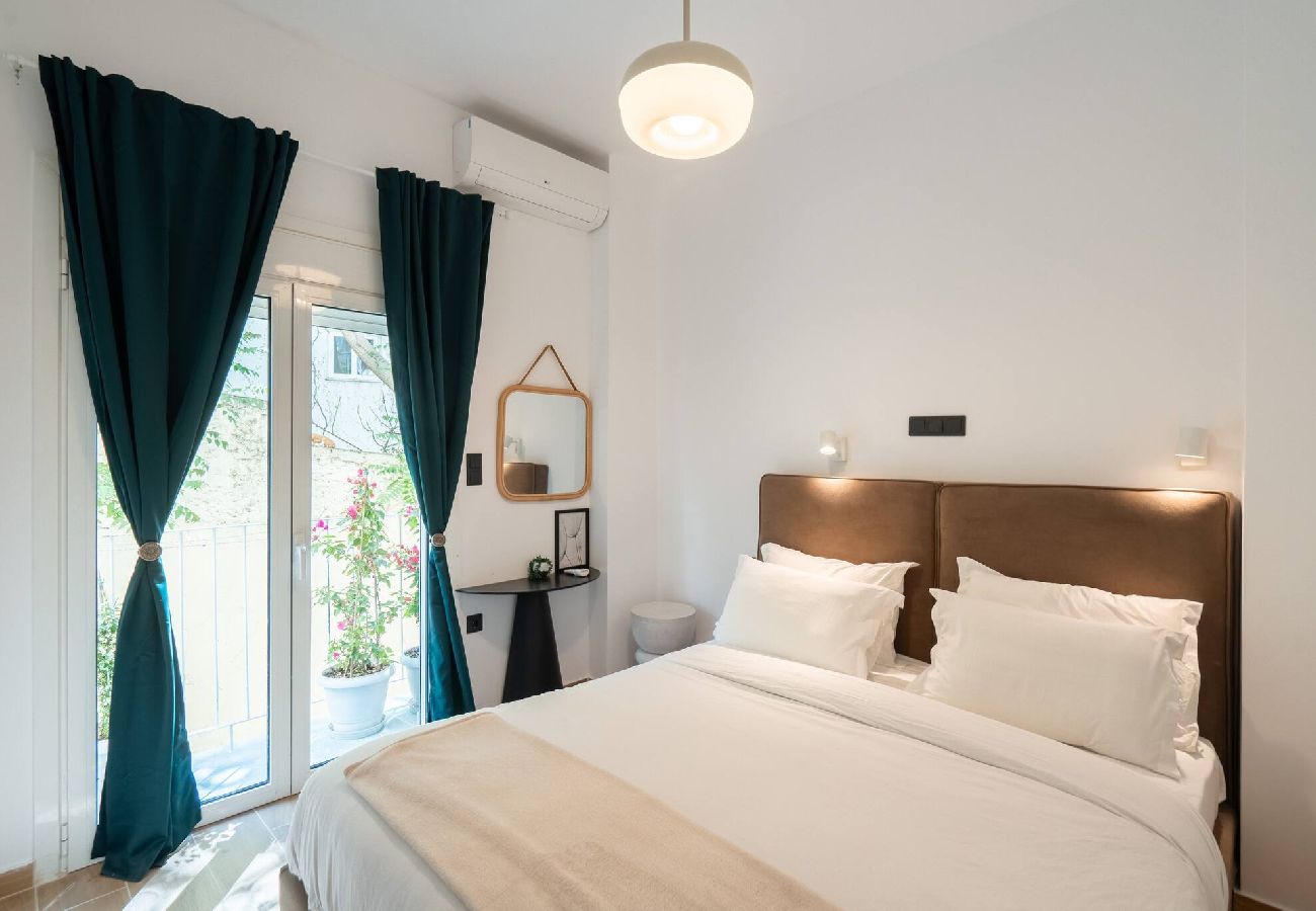 Apartment in Athens - 1BR Stylish Apt 20 Minutes from Acropolis
