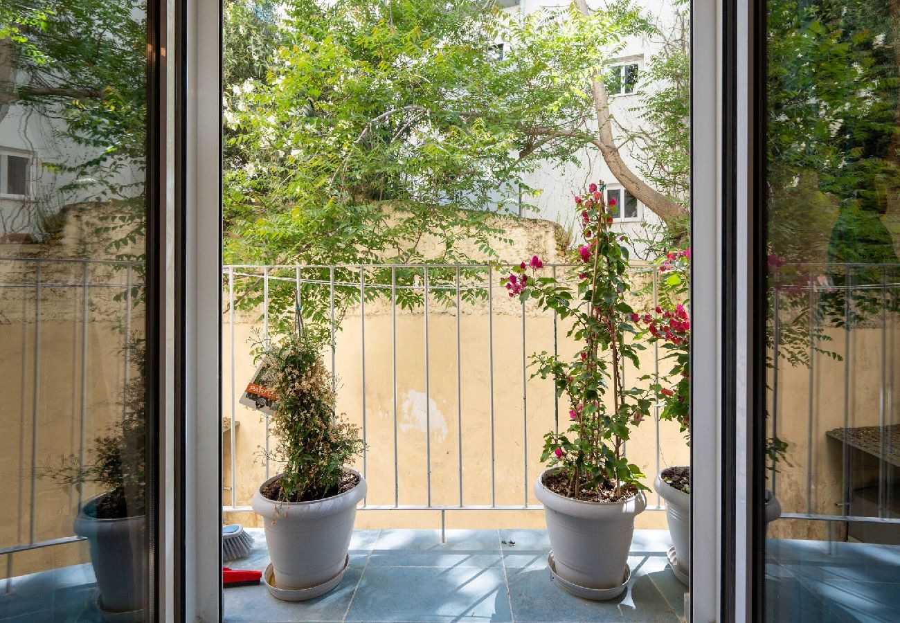 Apartment in Athens - 1BR Stylish Apt 20 Minutes from Acropolis
