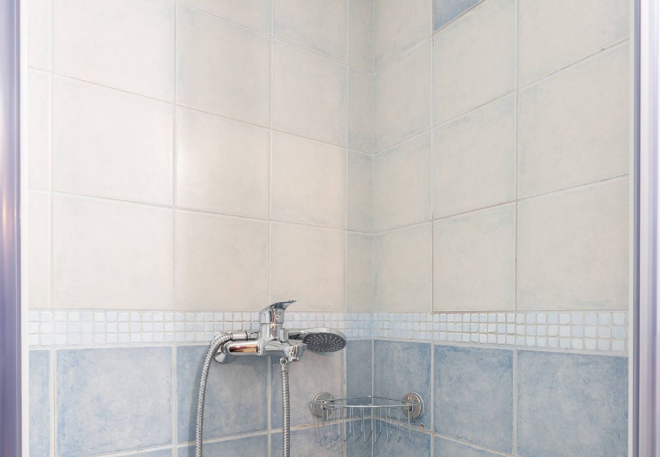 Apartment in Athens - Spacious & Retro 1BR · Big Balcony · 10' To Metro