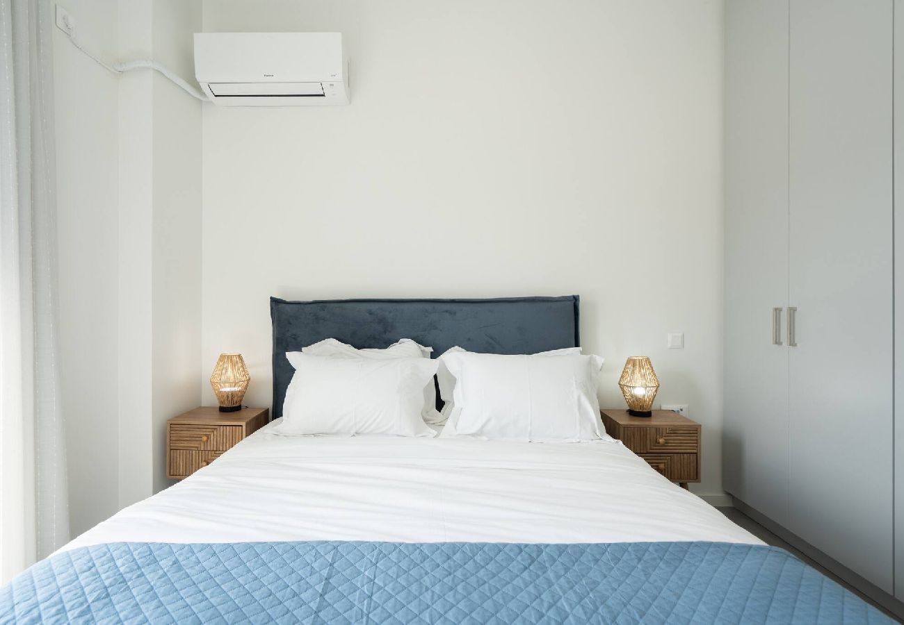 Apartment in Athens - 1BR Spacious Apt | Near Metro | Beautiful View