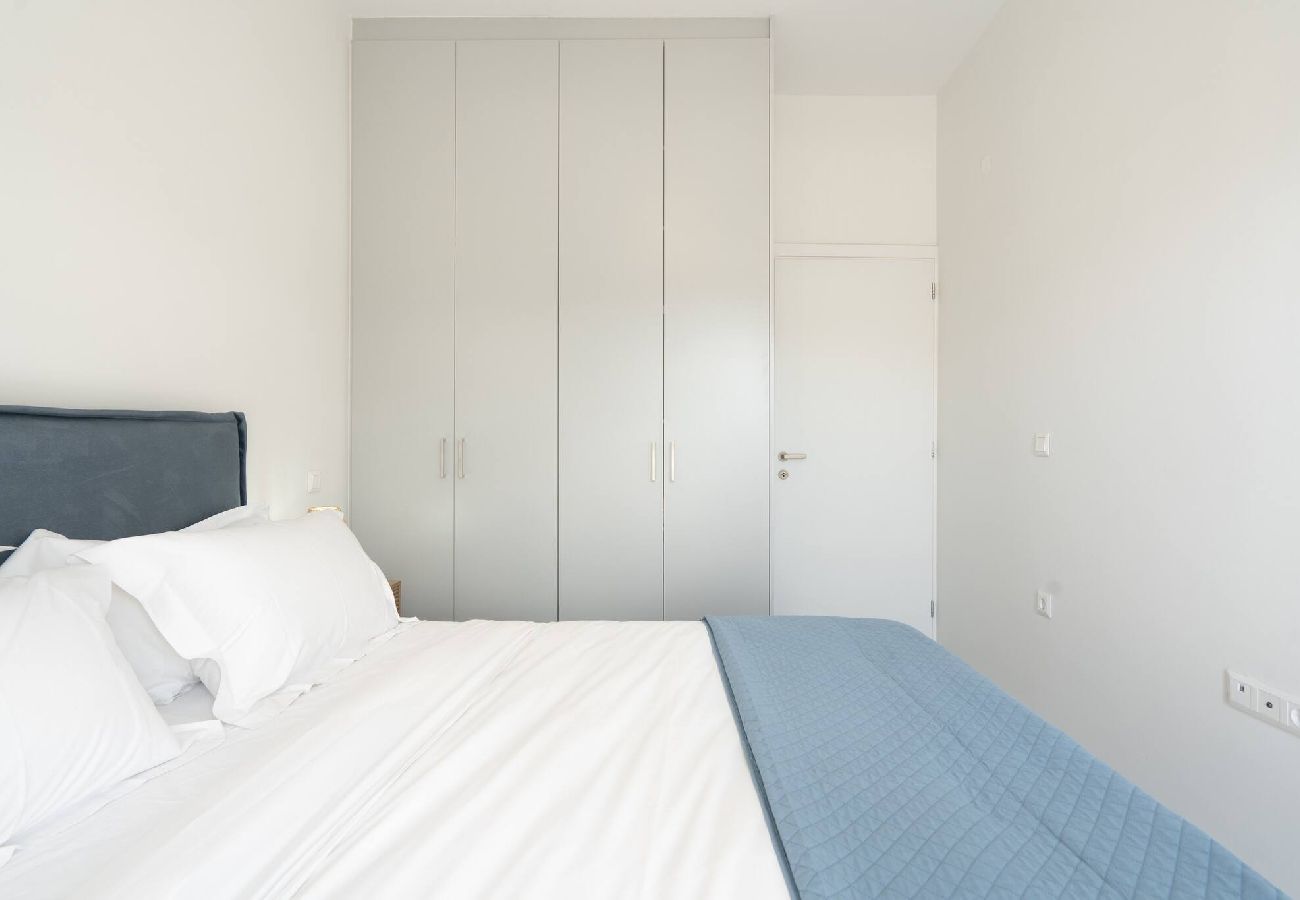 Apartment in Athens - 1BR Spacious Apt | Near Metro | Beautiful View