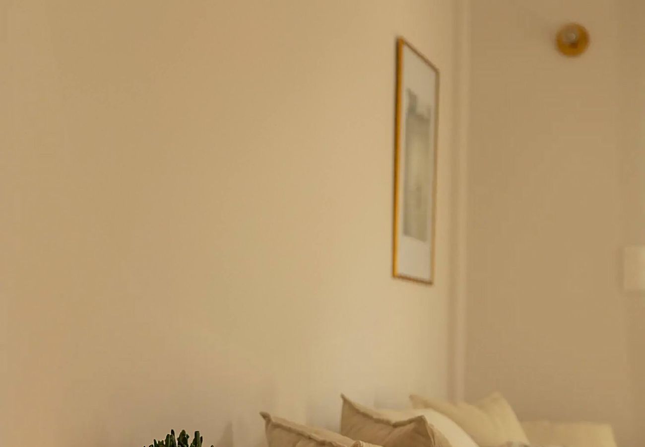 Apartment in Athens - Stylish cozy artistic Athens apartment 