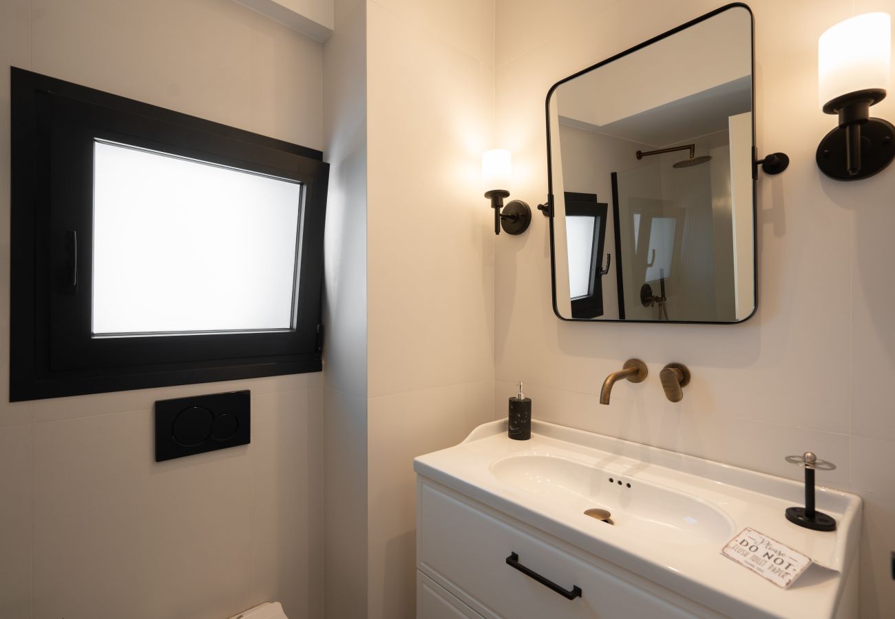 Apartment in Athens - Luxury Petralona Penthouse | Sleeps 7 | Near Metro