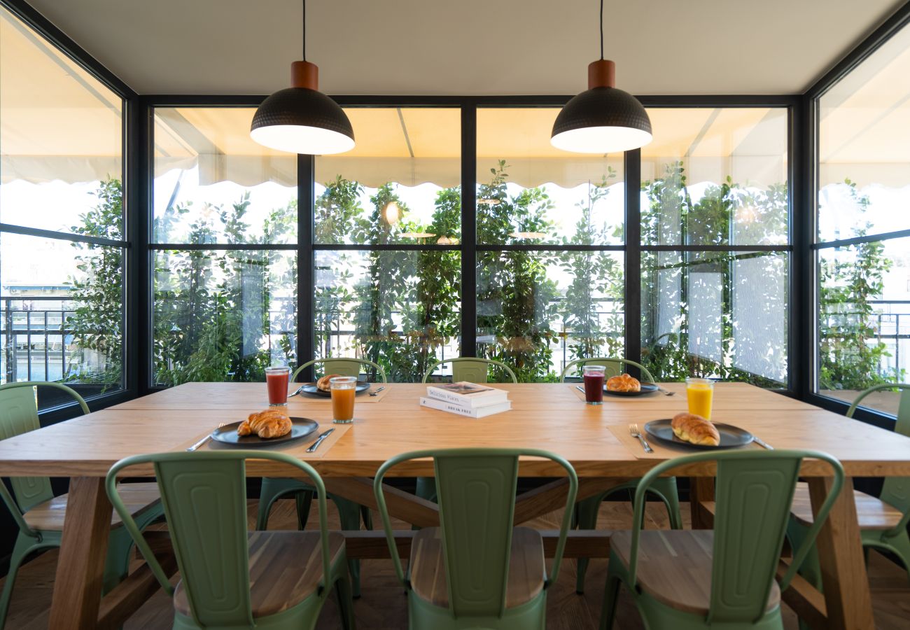 Apartment in Athens - Luxury Petralona Penthouse | Sleeps 7 | Near Metro