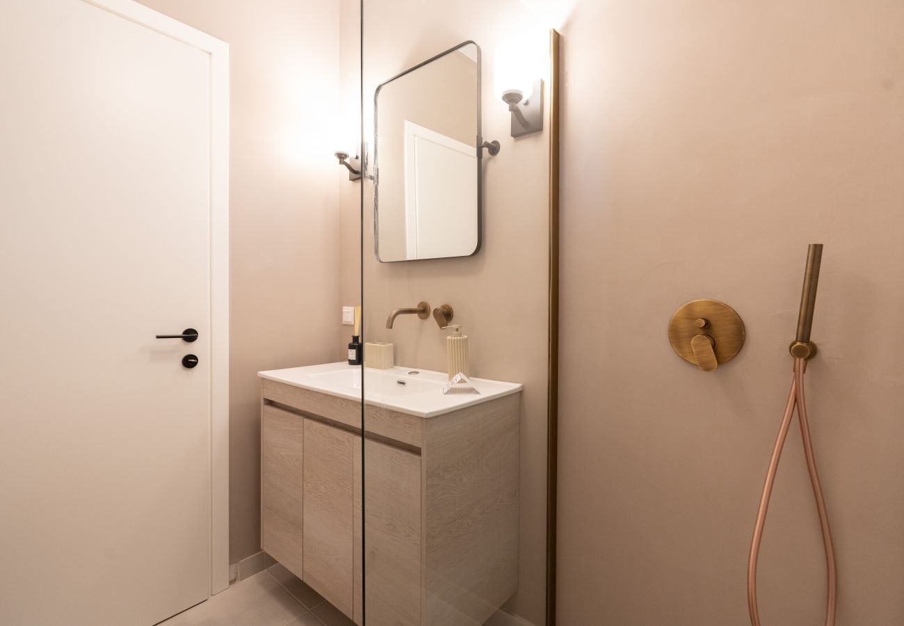 Apartment in Athens - Luxury Petralona Penthouse | Sleeps 7 | Near Metro