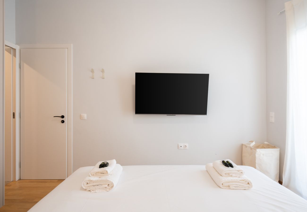 Apartment in Athens - 3BR Home Theater Apt with Projector & JBL sound