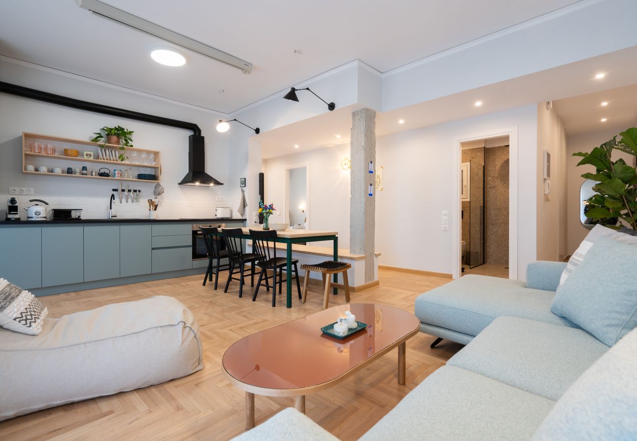 Apartment in Athens - 3BR Home Theater Apt with Projector & JBL sound