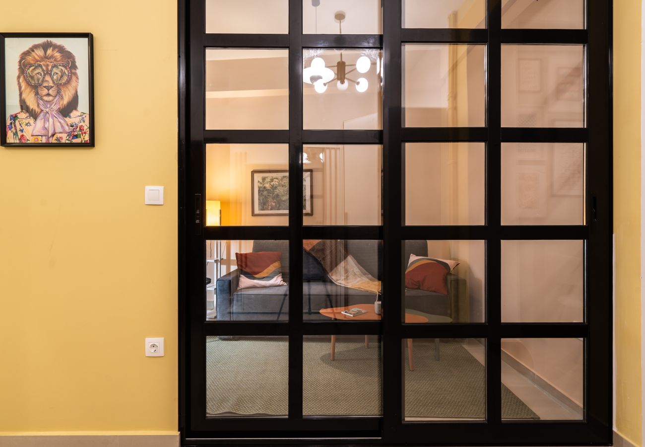 Apartment in Athens - 2BR Retro-Modern Apt | 15' To Acropolis