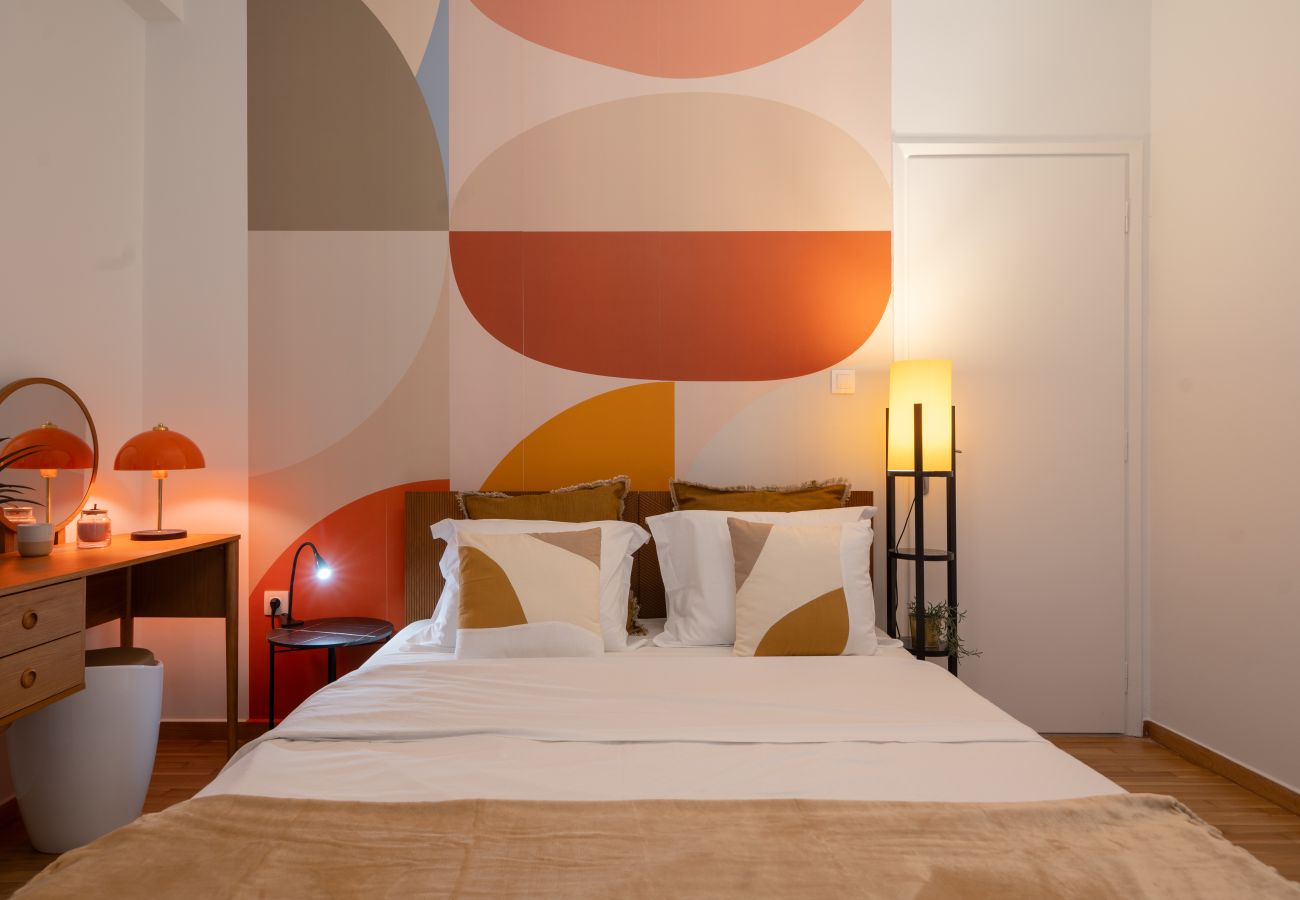 Apartment in Athens - 2BR Retro-Modern Apt | 15' To Acropolis