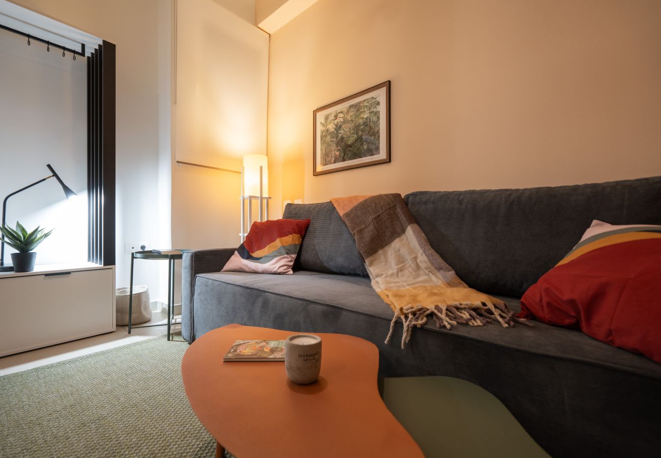 Apartment in Athens - 2BR Retro-Modern Apt | 15' To Acropolis