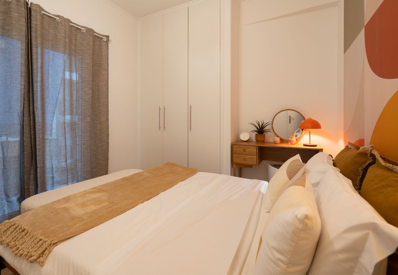 Apartment in Athens - 2BR Retro-Modern Apt | 15' To Acropolis