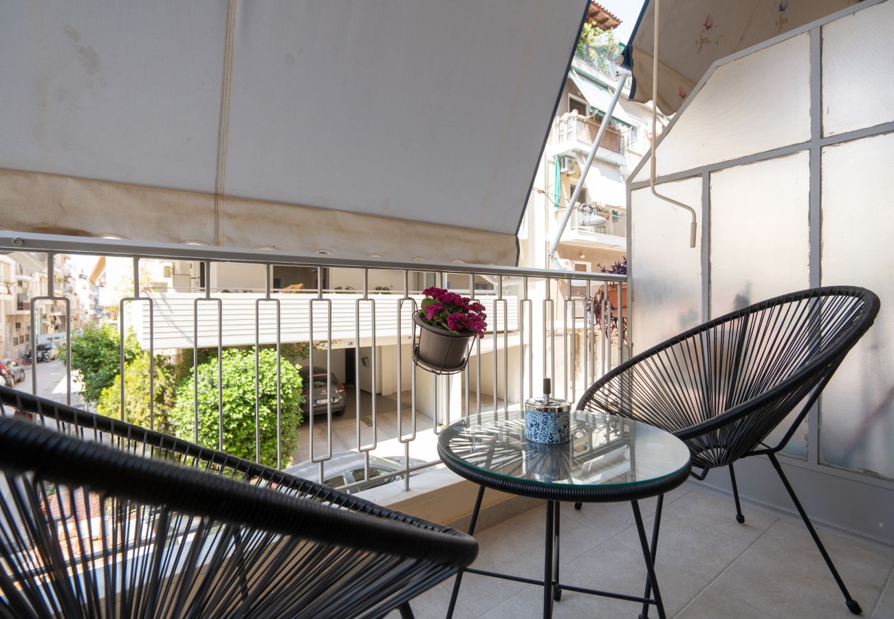 Apartment in Athens - 2BR Retro-Modern Apt | 15' To Acropolis