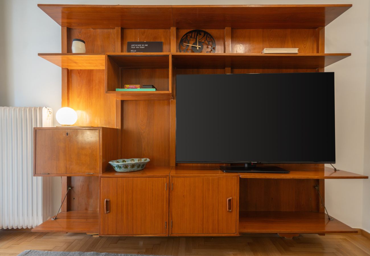 Apartment in Athens - 2BR Retro-Modern Apt | 15' To Acropolis