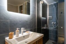 Apartment in Athens - Mpeles 18