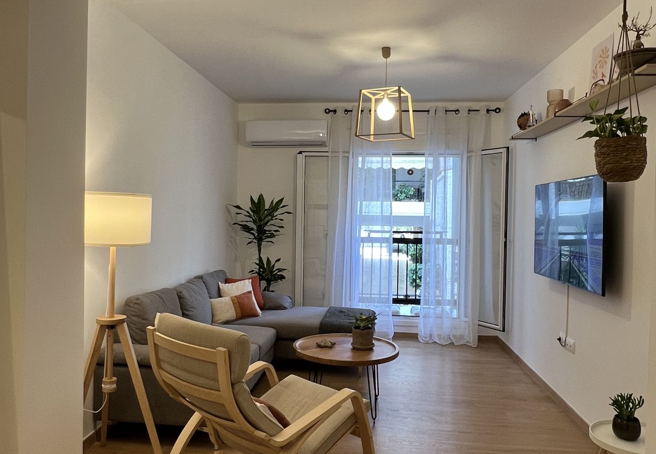 Apartment in Athens - Comfy · Spacious 2BR In Petralona · Metro Station