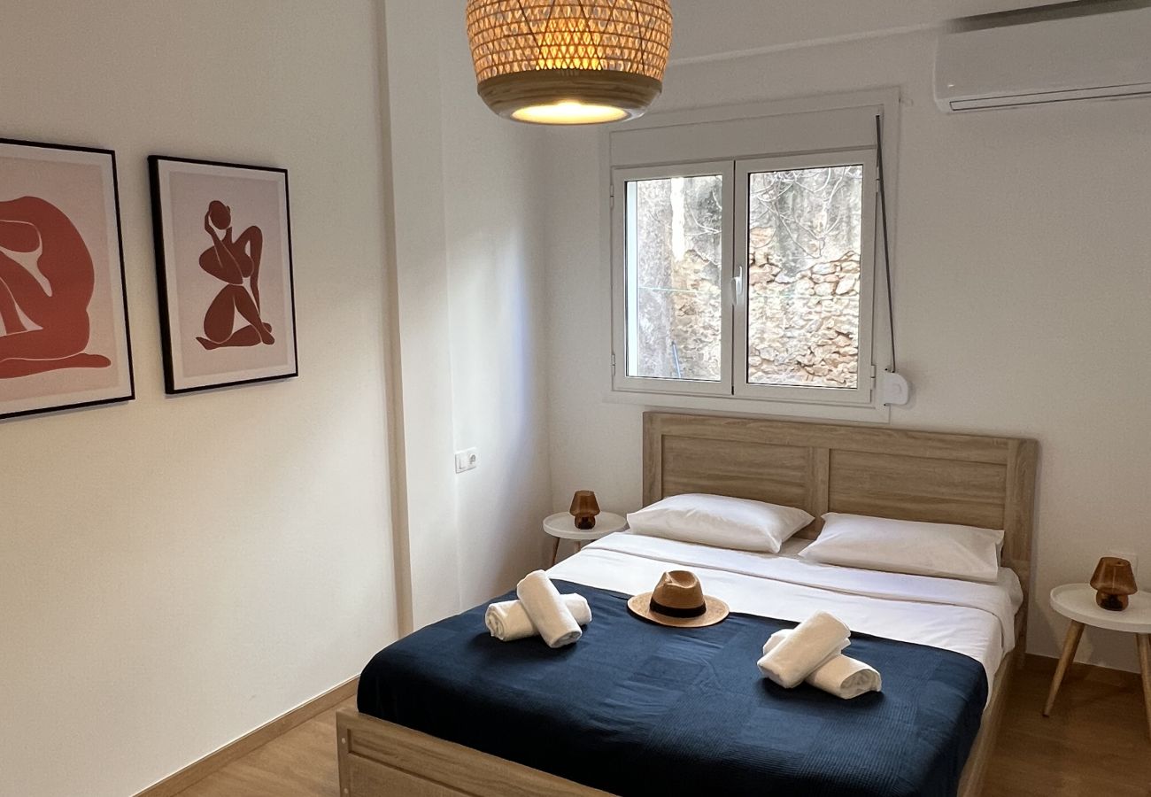 Apartment in Athens - Comfy · Spacious 2BR In Petralona · Metro Station