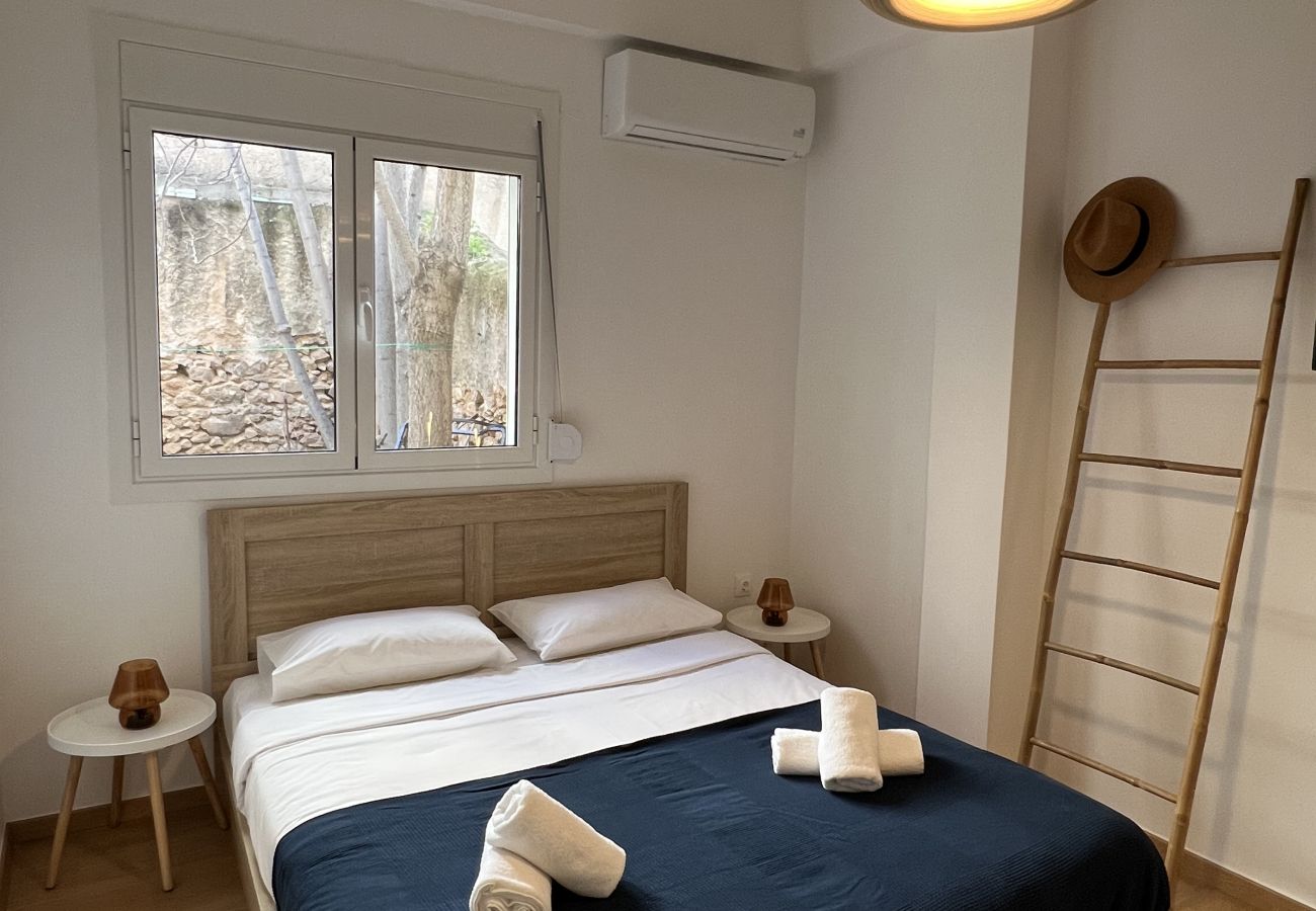 Apartment in Athens - Comfy · Spacious 2BR In Petralona · Metro Station