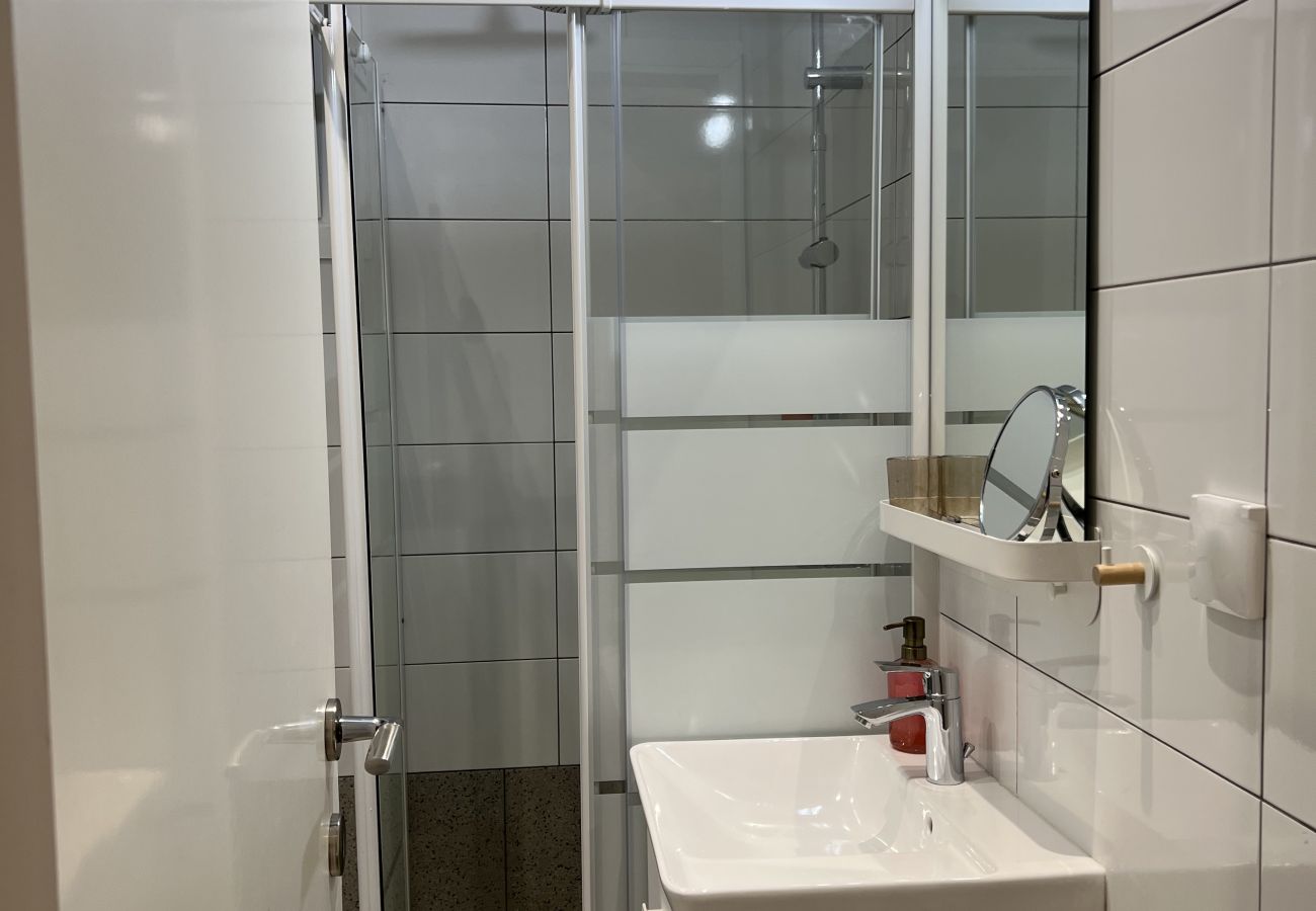 Apartment in Athens - Comfy · Spacious 2BR In Petralona · Metro Station