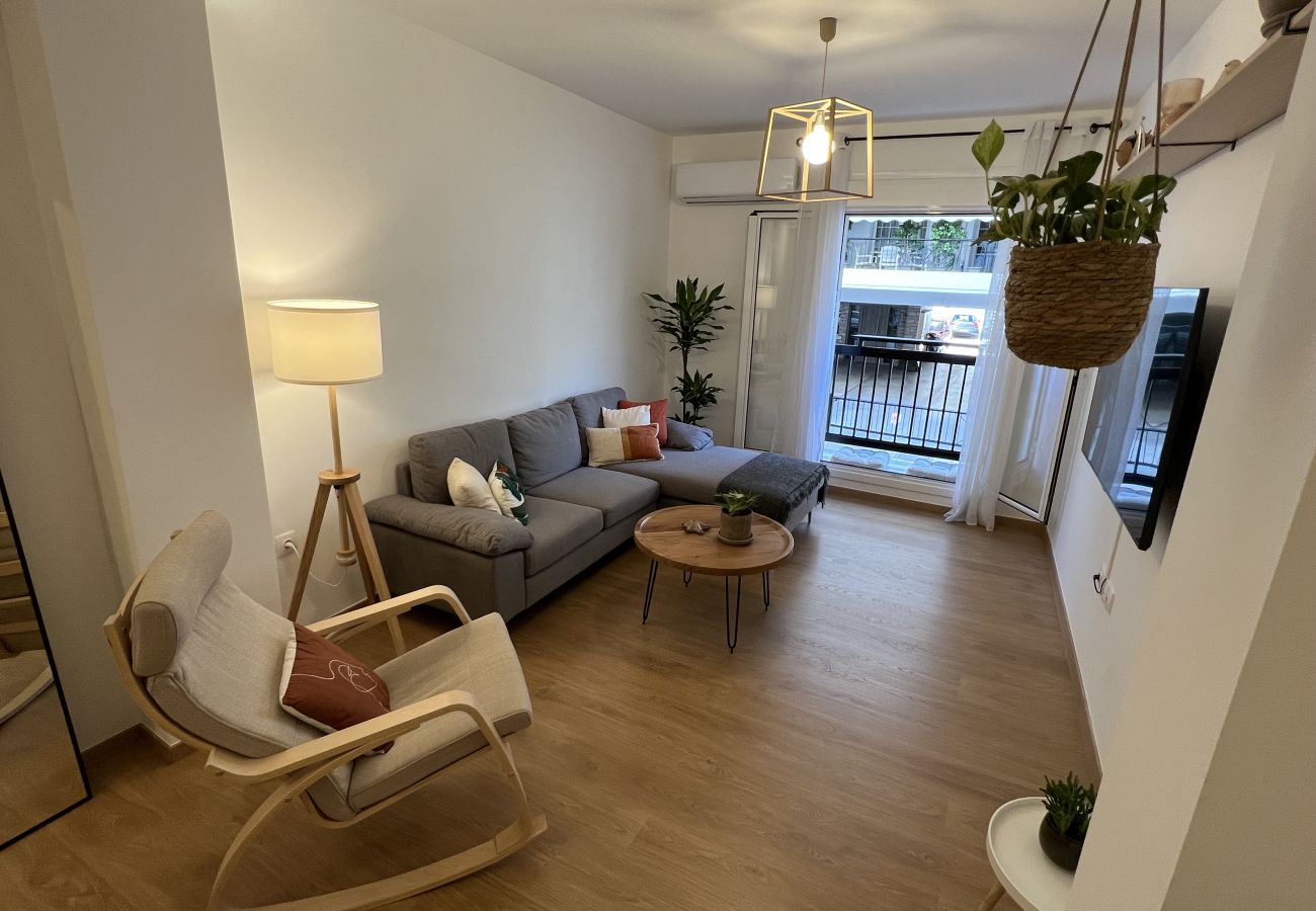 Apartment in Athens - Comfy · Spacious 2BR In Petralona · Metro Station