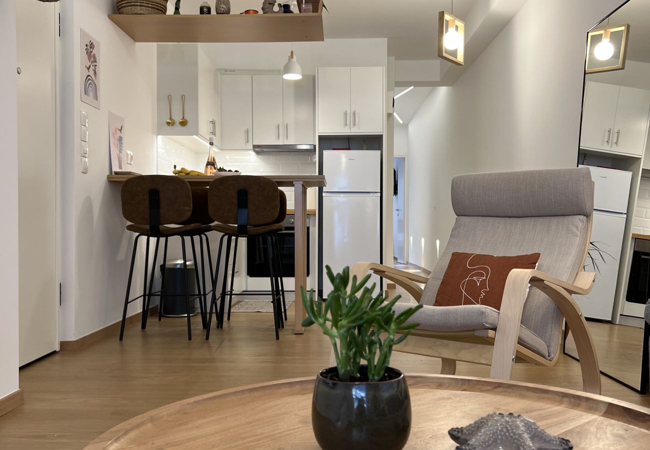Apartment in Athens - Comfy · Spacious 2BR In Petralona · Metro Station