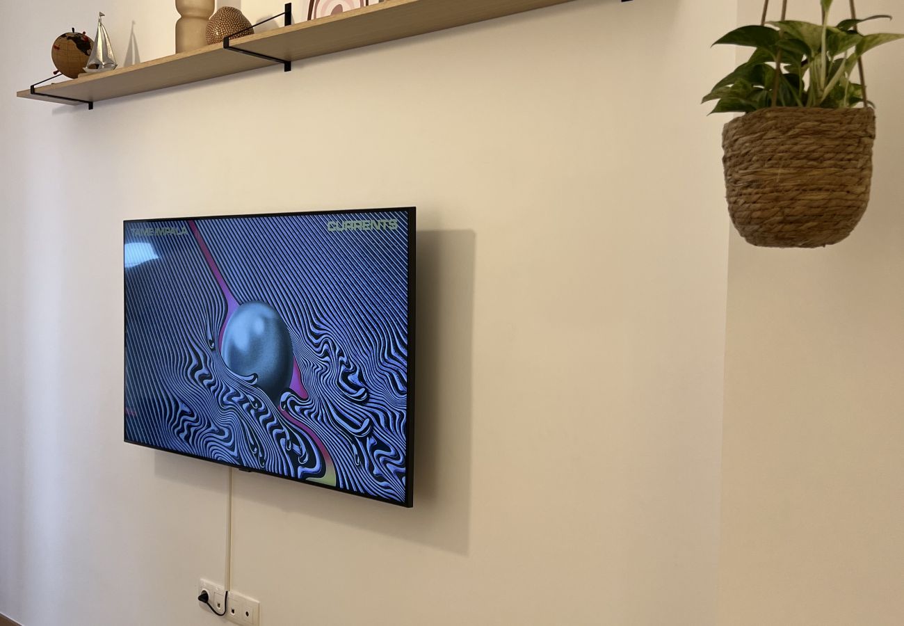 Apartment in Athens - Comfy · Spacious 2BR In Petralona · Metro Station