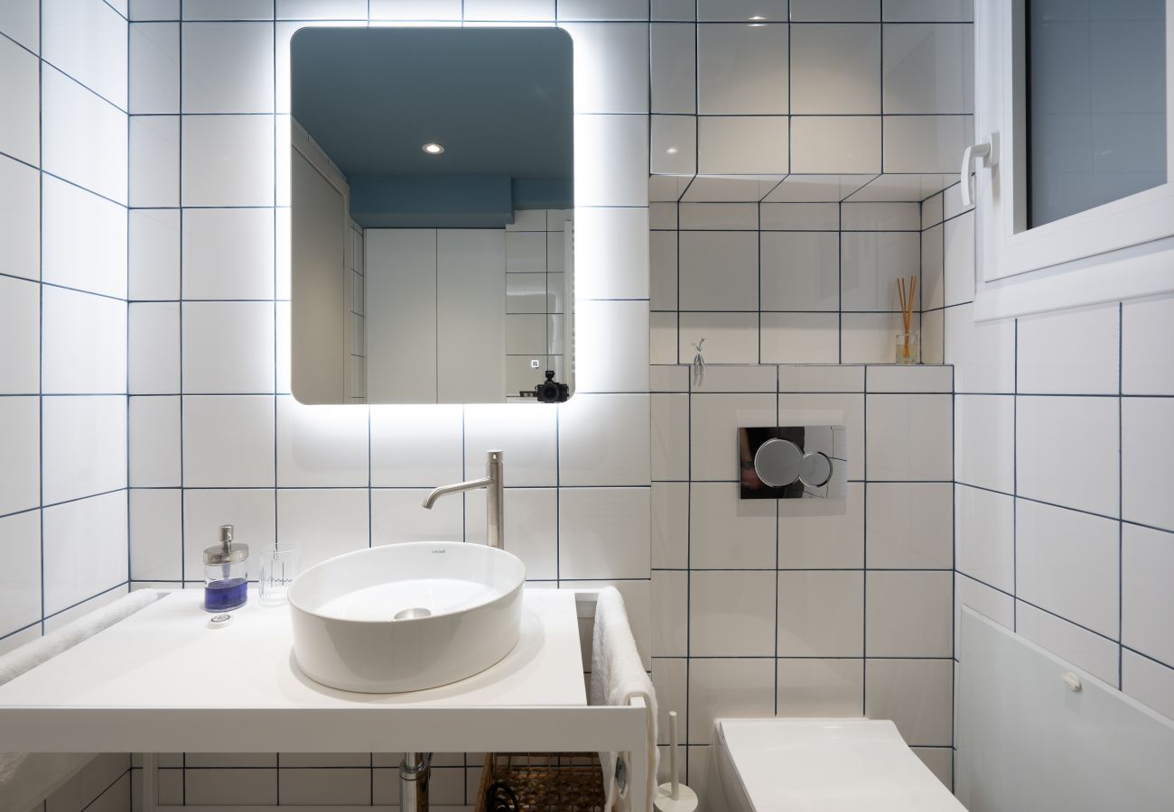Apartment in Athens - Private Garden Suite • Starlink • Near Acropolis