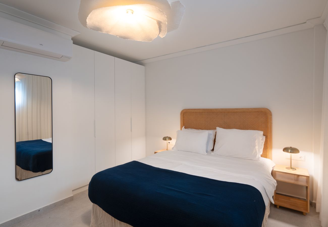 Apartment in Athens - Private Garden Suite • Starlink • Near Acropolis