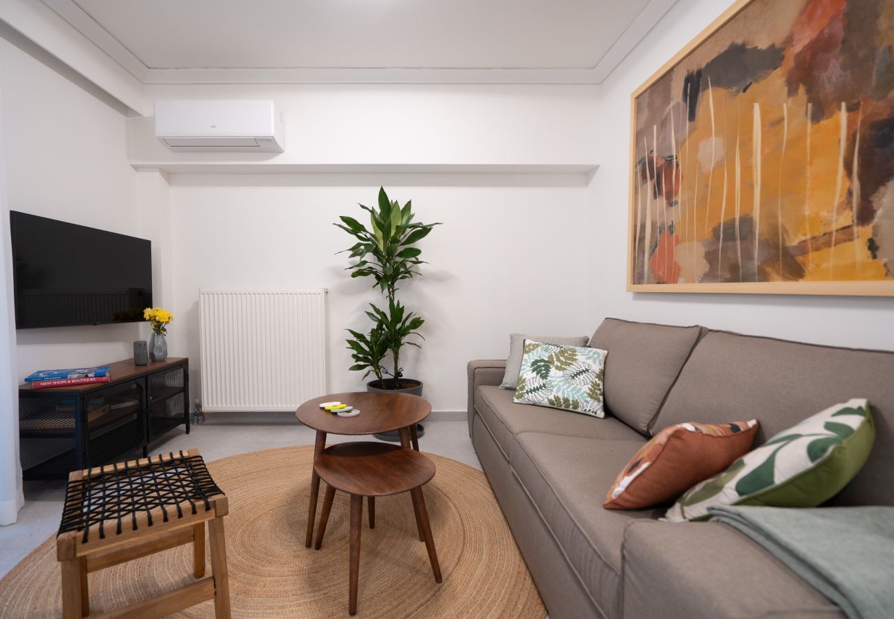 Apartment in Athens - Private Garden Suite • Starlink • Near Acropolis