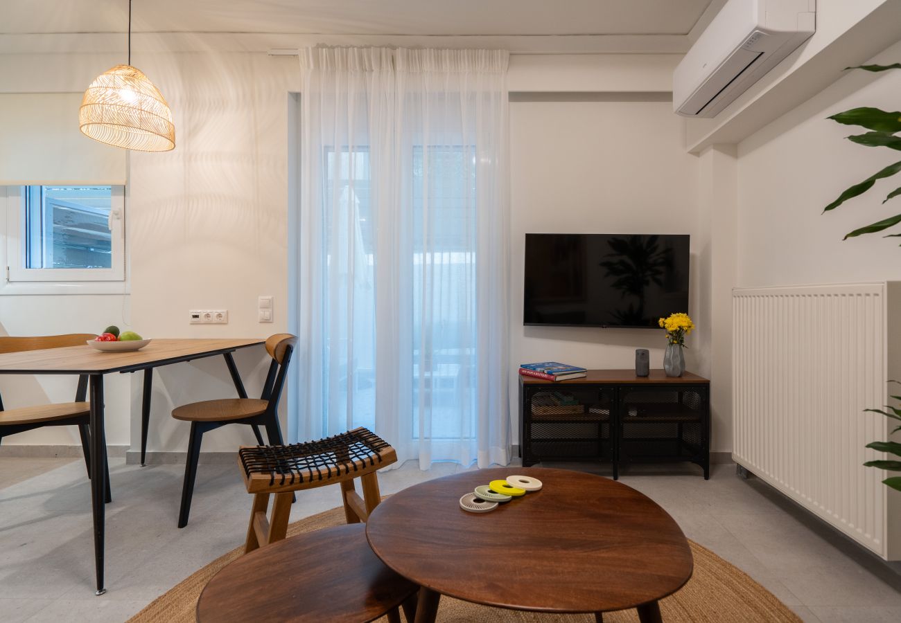Apartment in Athens - Private Garden Suite • Starlink • Near Acropolis