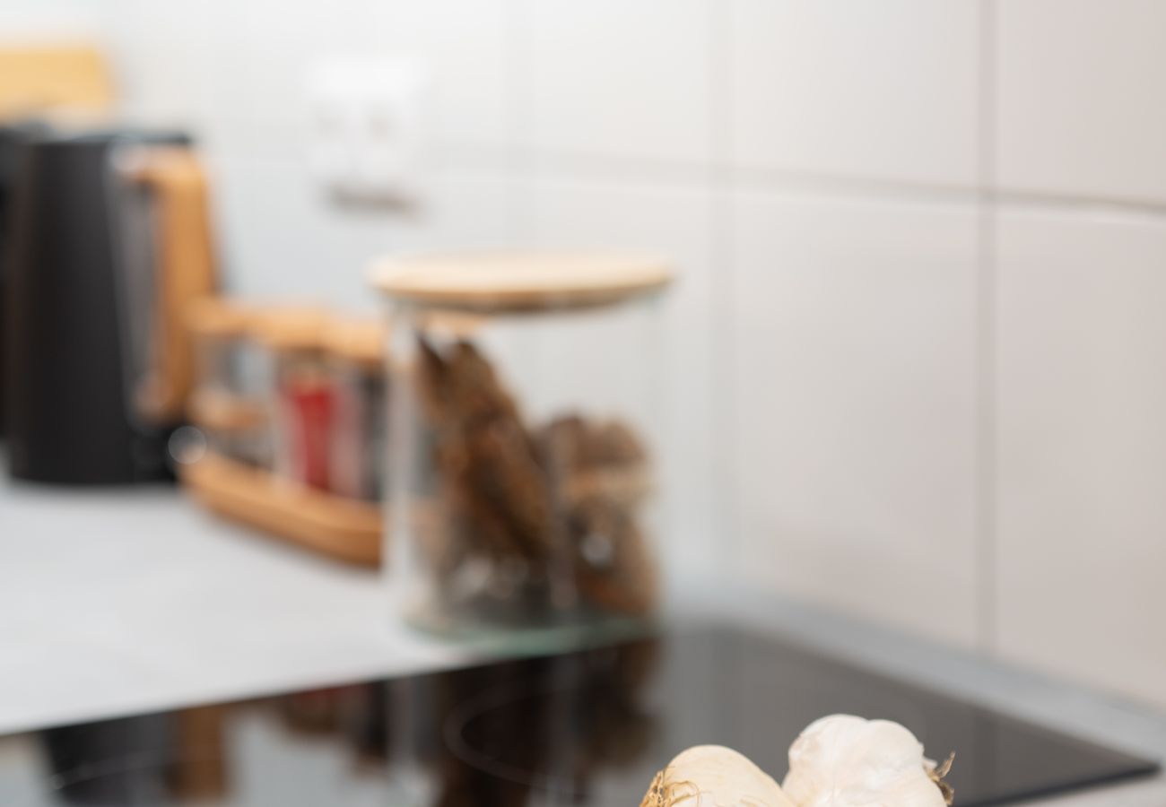 Apartment in Athens - Acropolis walk • Private Patio Gem w/Rooftop