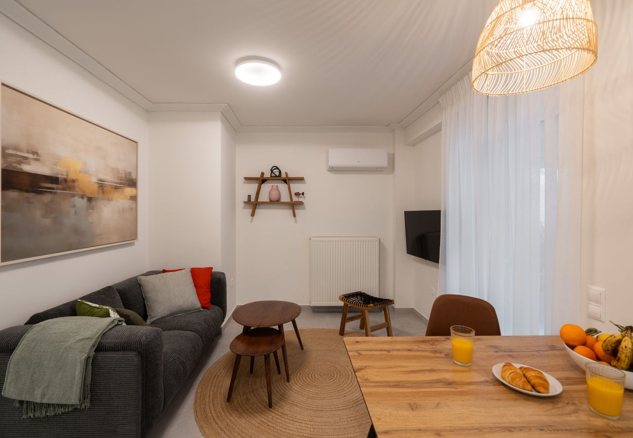 Apartment in Athens - Acropolis walk • Private Patio Gem w/Rooftop