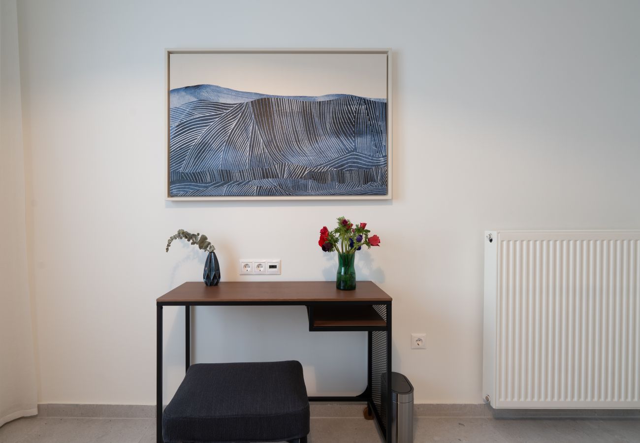 Apartment in Athens - Acropolis Walk • Starlink • Sunset Rooftop