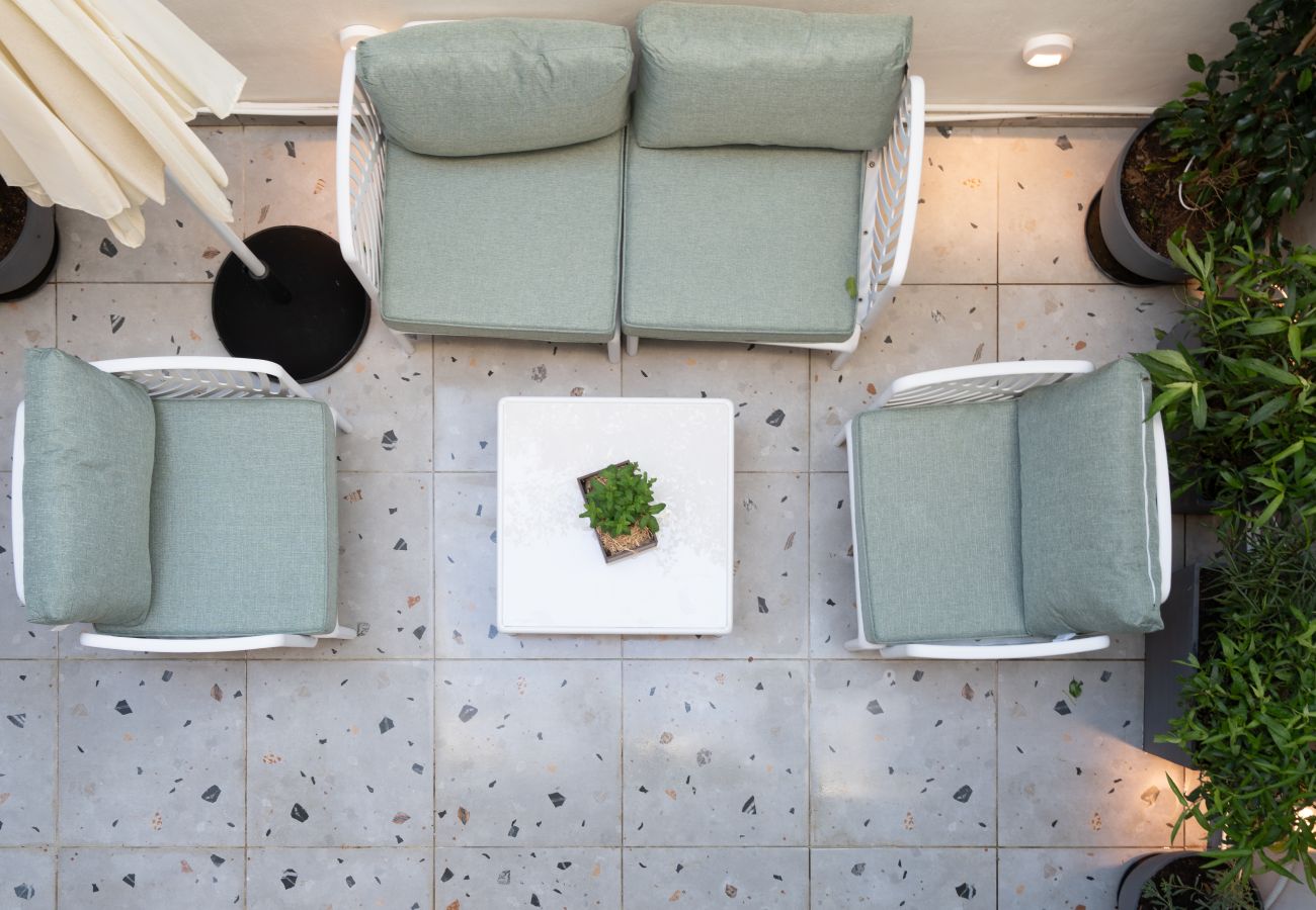 Apartment in Athens - Acropolis Walk • Starlink • Sunset Rooftop