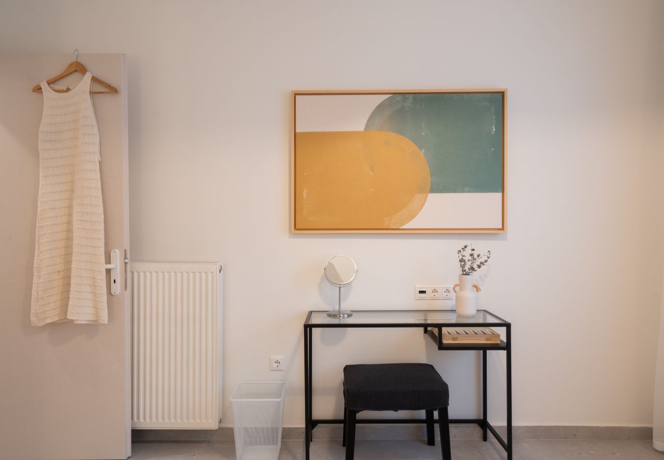 Apartment in Athens - Koukaki Life: Starlink, Rooftop, Near Acropolis