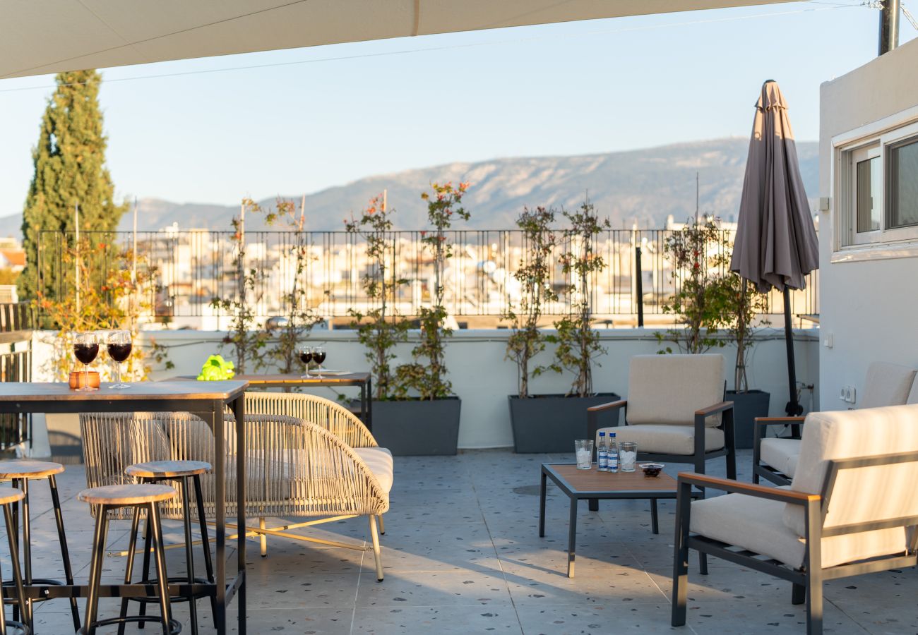 Apartment in Athens - Koukaki Life: Starlink, Rooftop, Near Acropolis
