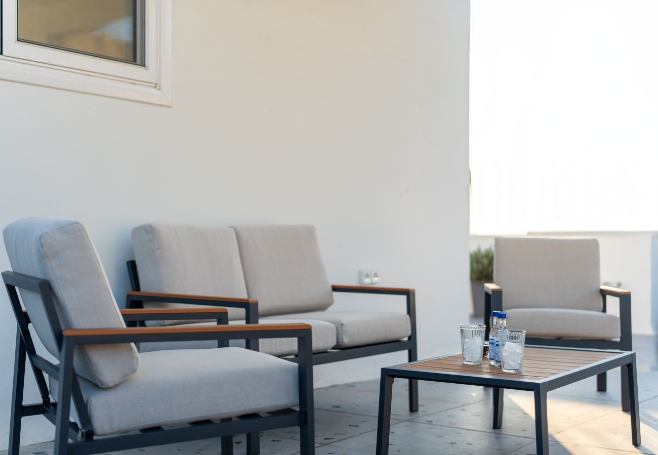 Apartment in Athens - Koukaki Life: Starlink, Rooftop, Near Acropolis