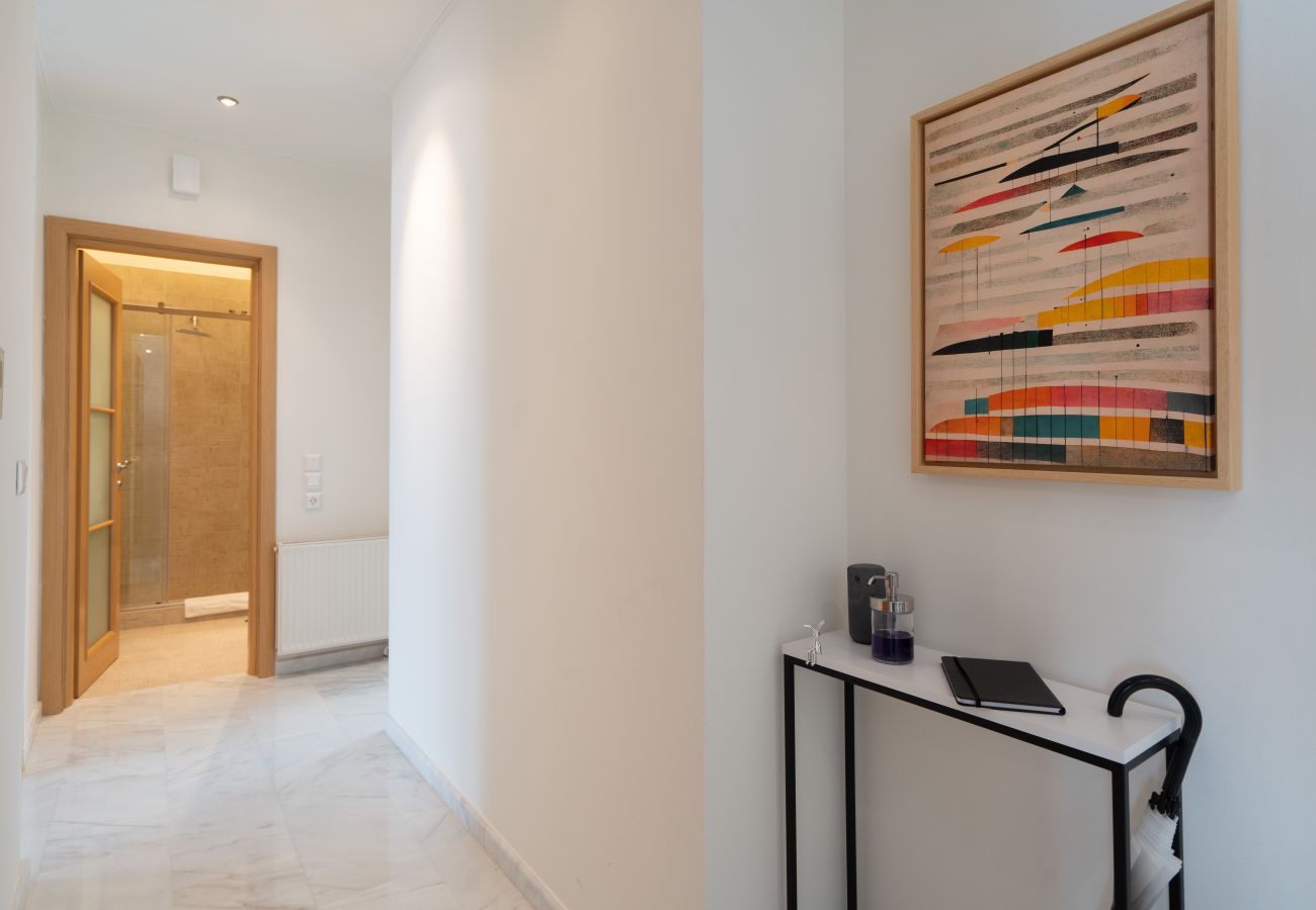 Apartment in Athens - 2BR Gem | Near Acropolis & Metro | Rooftop Views
