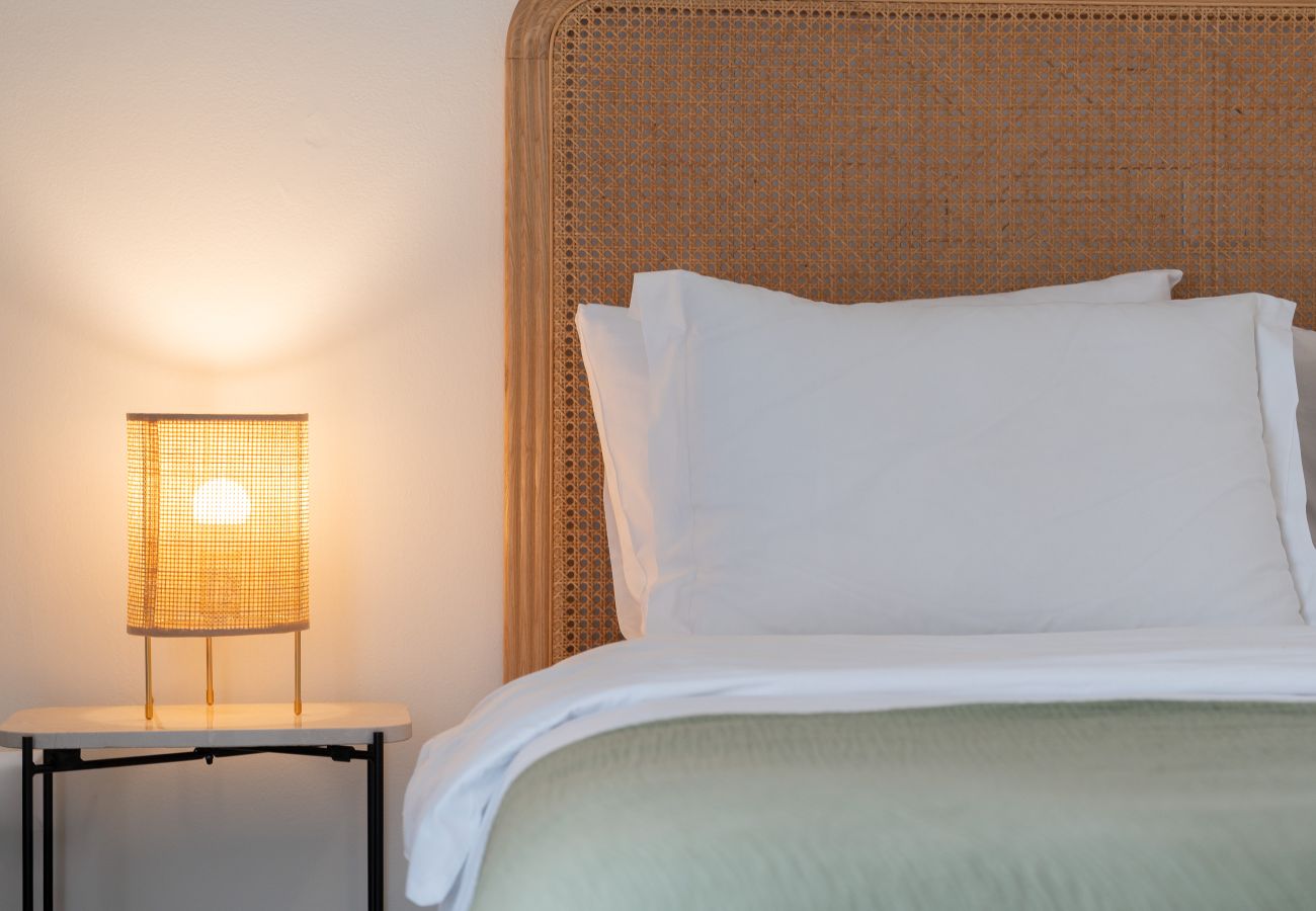 Apartment in Athens - 2BR Gem | Near Acropolis & Metro | Rooftop Views