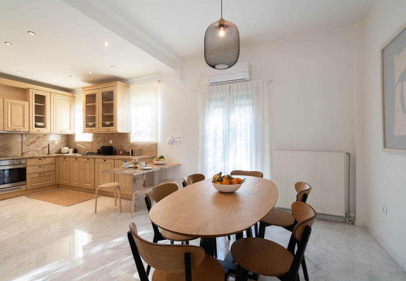 Apartment in Athens - 2BR Gem | Near Acropolis & Metro | Rooftop Views