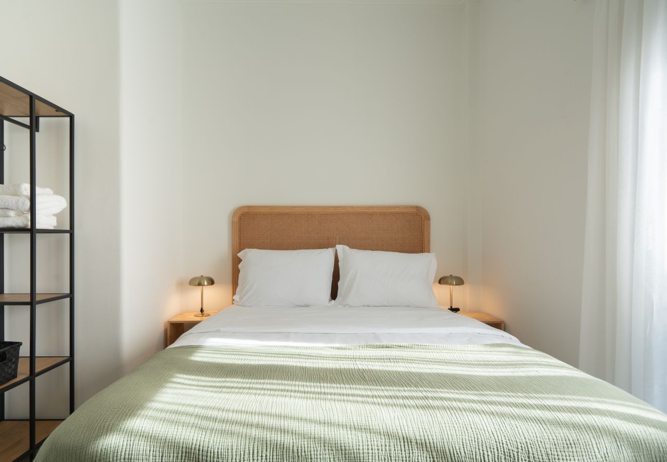 Apartment in Athens - 2BR Gem | Near Acropolis & Metro | Rooftop Views