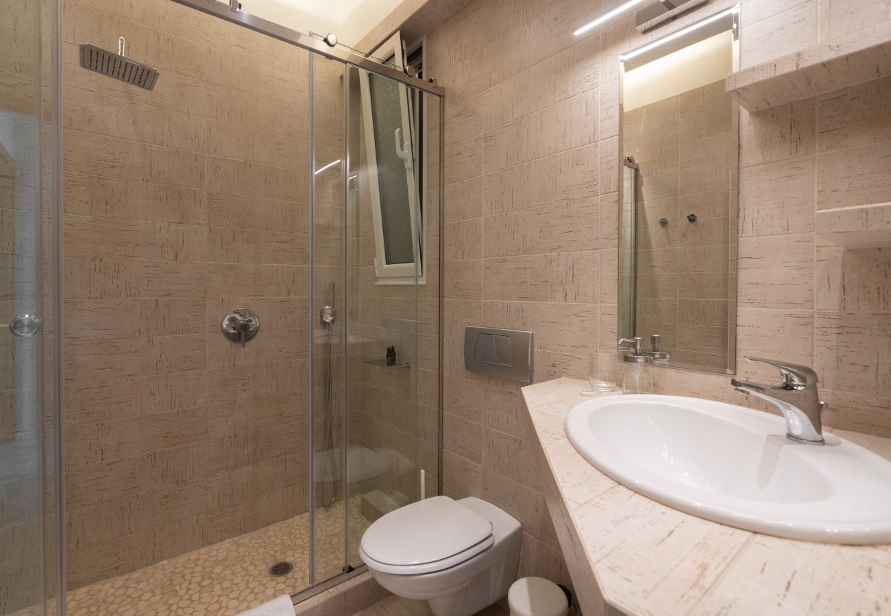 Apartment in Athens - 2BR Gem | Near Acropolis & Metro | Rooftop Views