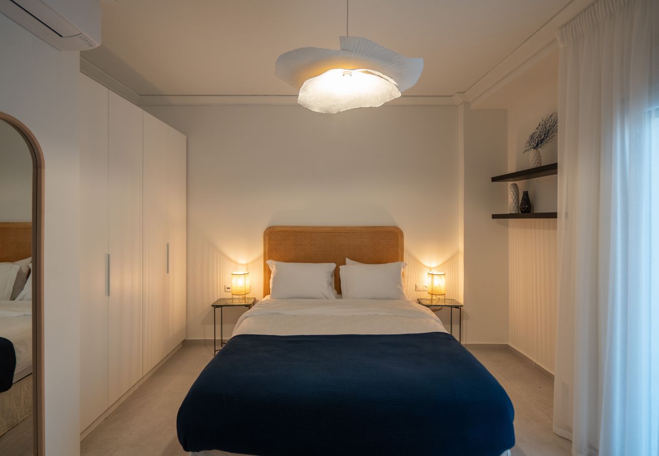 Apartment in Athens - Bright Spacious 3BR/2BA near Acropolis | Rooftop