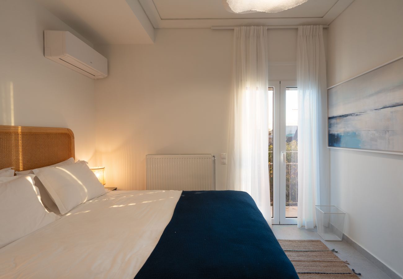 Apartment in Athens - Bright Spacious 3BR/2BA near Acropolis | Rooftop