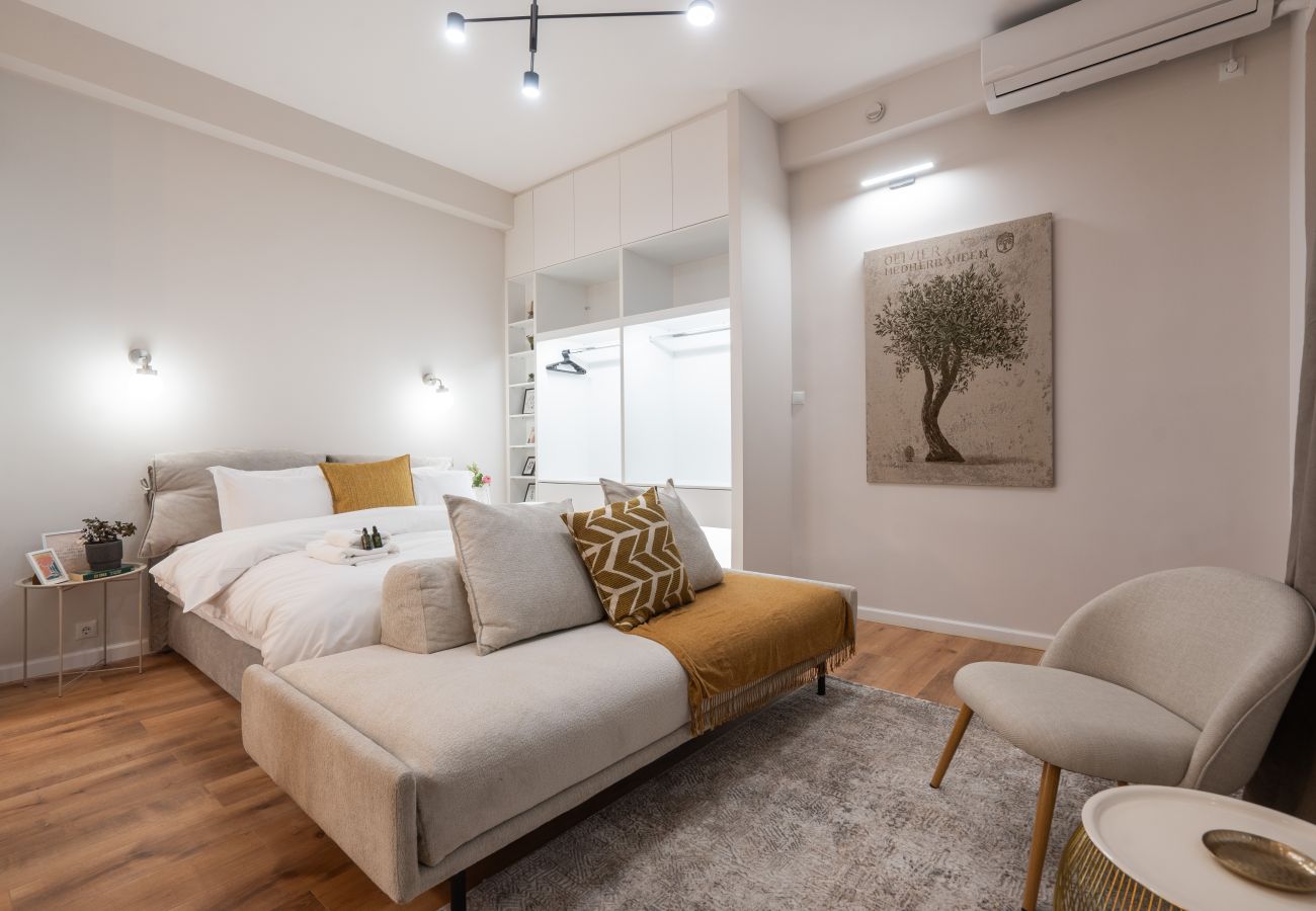 Studio in Athens - Loft Suite In Syntagma By Metro | Best Location 