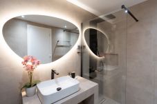 Studio in Athens - Amerikis 18 Right