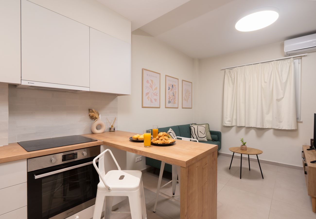 Apartment in Athens - Quiet Studio in Athens Heart | 5 Min to Metro